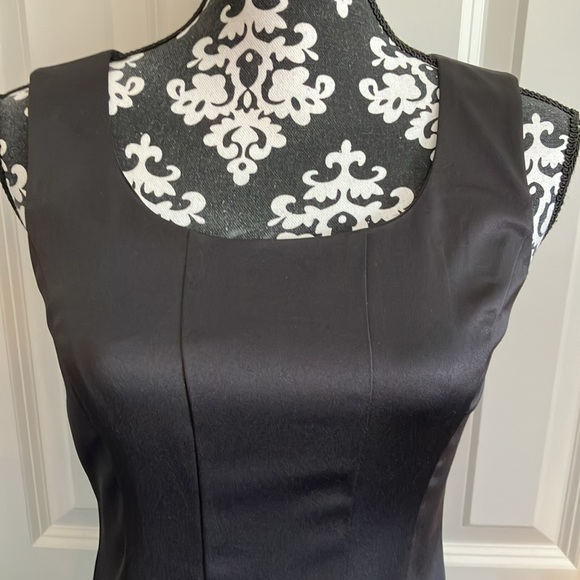 Fabulous LBD with rows of fringe detail at bottom of dress. - Picture 2 of 13